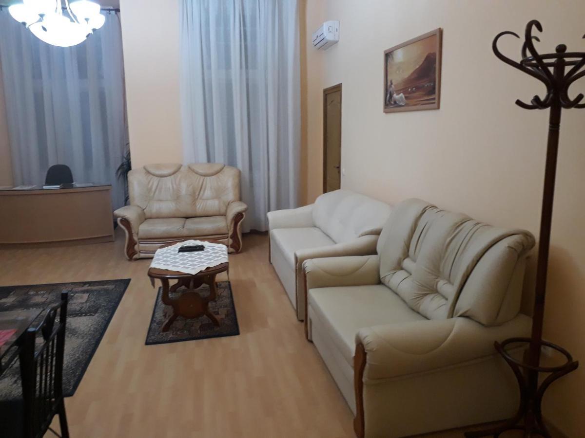 Piac Utcai Apartman เดเบรตเซน ภายนอก รูปภาพ
