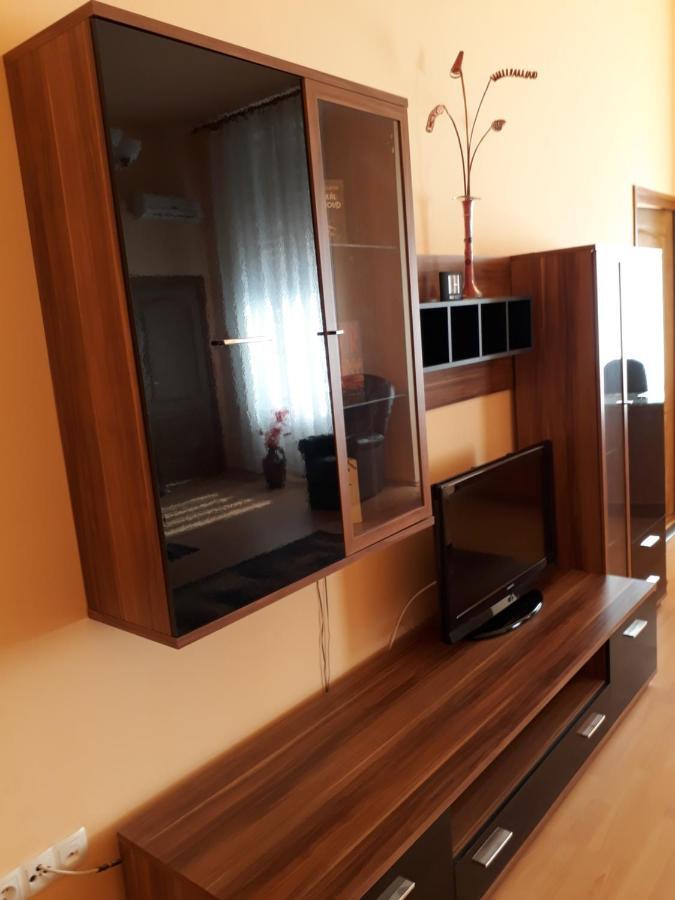 Piac Utcai Apartman เดเบรตเซน ภายนอก รูปภาพ